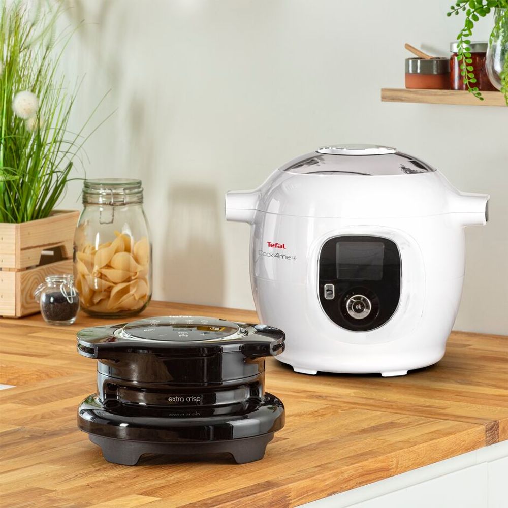 Pachet PROMO Multicooker inteligent cu gătire sub presiune Cook4Me+ CY851130 & Accesoriu pentru prăjit Cook4Me+ Extra Crisp Lid EY150830