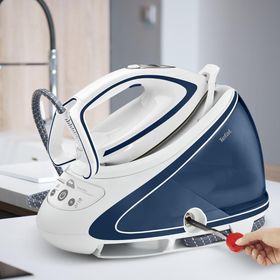 Stație de călcat cu boiler de înaltă presiune Pro Express Ultimate Care GV9570E0, 2600 W, 7.8 bari, jet de abur 550 g/min, talpă Durilium Airglide Autoclean, colector anti-calcar, rezervor 1.9 L, alb / albastru