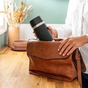 Pachet aparat de călcat multifuncțional Ixeo+ și termos Travel Mug