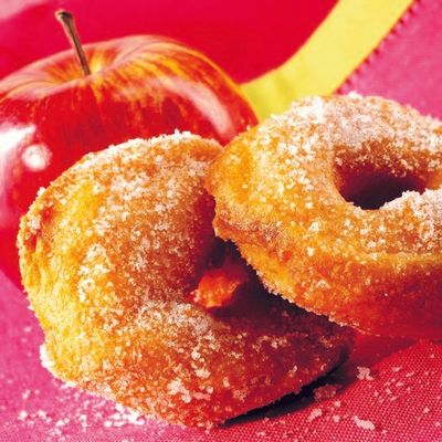 Friteuză Filtra One FF162131, 1900 W, 1 program, termostat ajustabil, plasă pentru filtrare patentată, fereastră de vizualizare, 1.2 KG / 2.1 L, alb