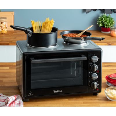 Cuptor electric Optimo OF463830, 1500 W, 2 plite, tehnologie convecție, 5 programe presetate, termostat 230&deg;C, temporizator 60 min, ușă strat dublu sticlă, &icirc;nveliş interior antiaderent, 3 accesorii, 32 L, negru